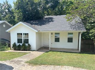 614 S Cresent Street, Rogers, AR 72756