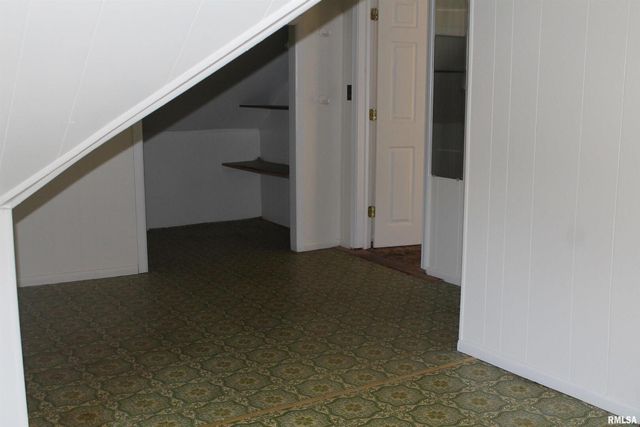 701 W CHERRY Street 1, Carbondale, IL 62901