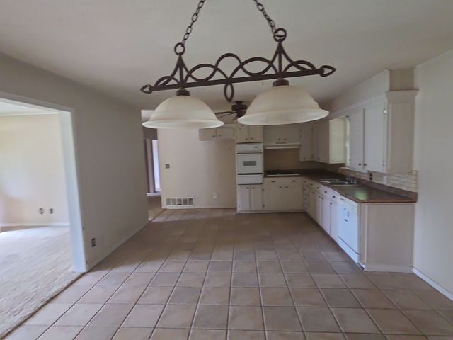 709 Lee Street, Bowie, TX 76230