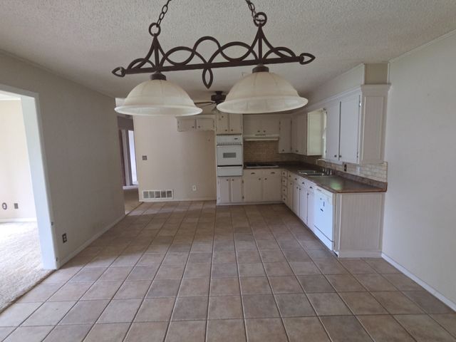 709 Lee Street, Bowie, TX 76230