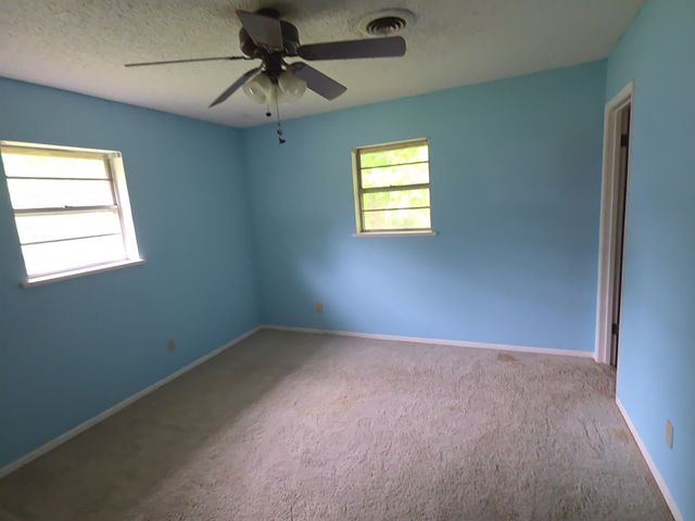 709 Lee Street, Bowie, TX 76230