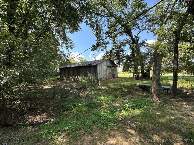 1436 E 550, Locust Grove, OK 74352