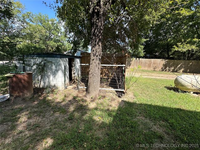 1436 E 550, Locust Grove, OK 74352