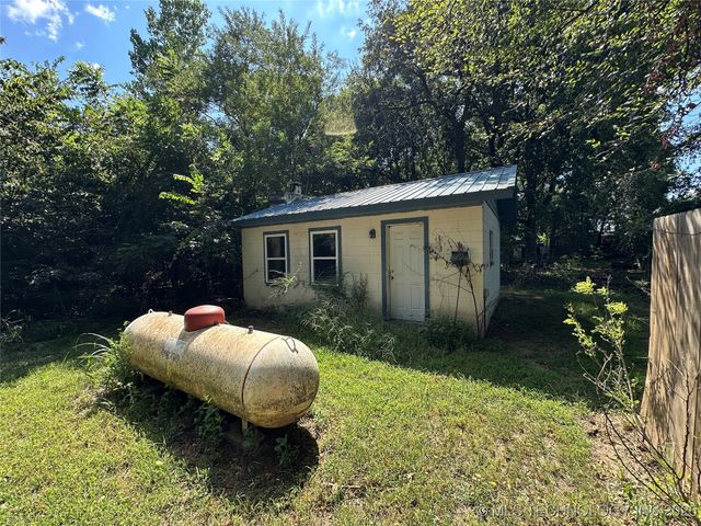 1436 E 550, Locust Grove, OK 74352