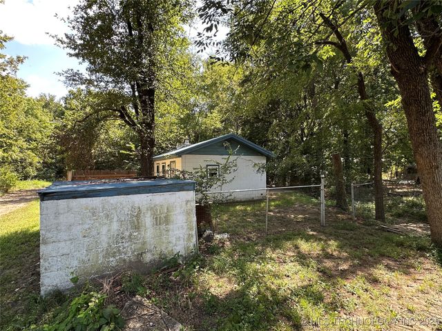 1436 E 550, Locust Grove, OK 74352