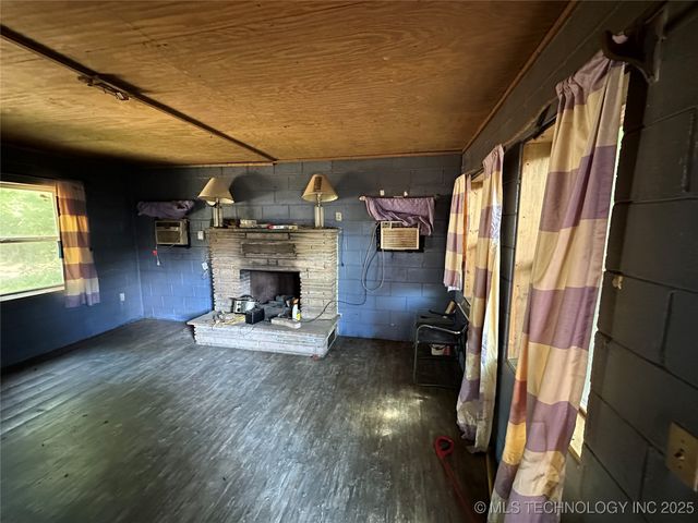 1436 E 550, Locust Grove, OK 74352