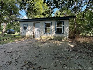 1436 E 550, Locust Grove, OK 74352