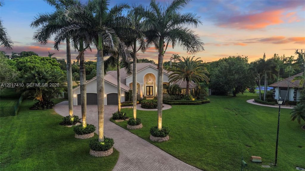13253 SW 25th Place, Davie, FL 33325