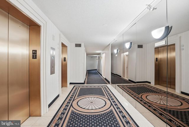 5802 NICHOLSON LN, Rockville, MD 20852