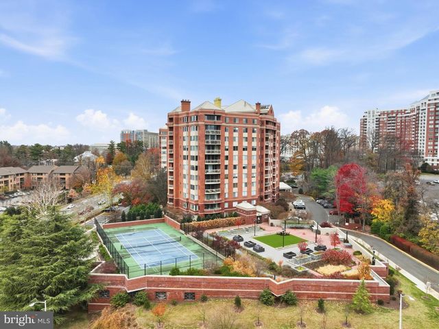 5802 NICHOLSON LN, Rockville, MD 20852