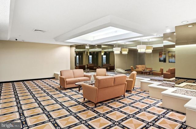 5802 NICHOLSON LN, Rockville, MD 20852