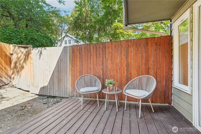 301 W Raye Street #201, Seattle, WA 98119
