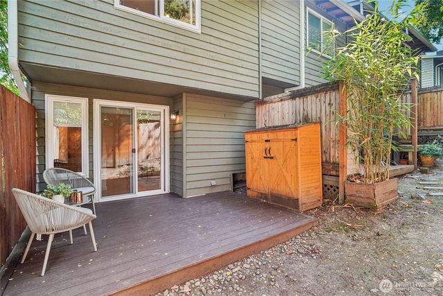 301 W Raye Street #201, Seattle, WA 98119