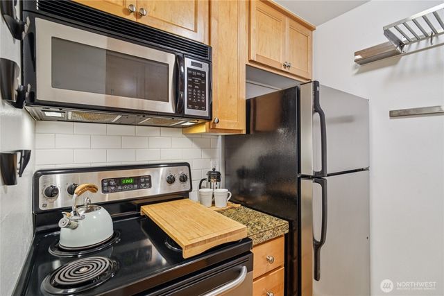 301 W Raye Street #201, Seattle, WA 98119