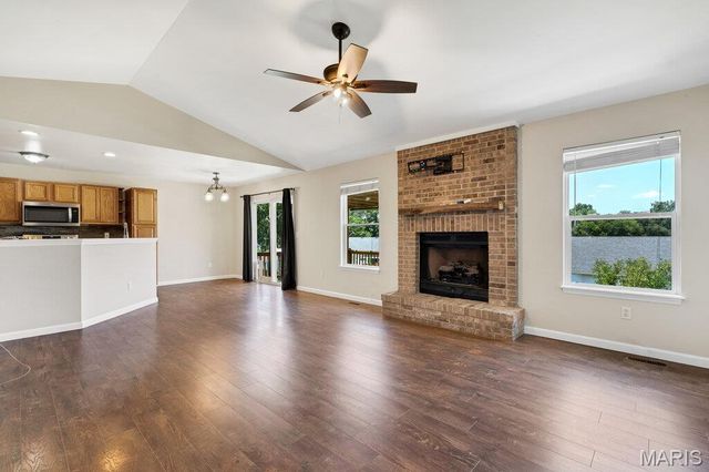 907 Sherwood Drive, Warrenton, MO 63383