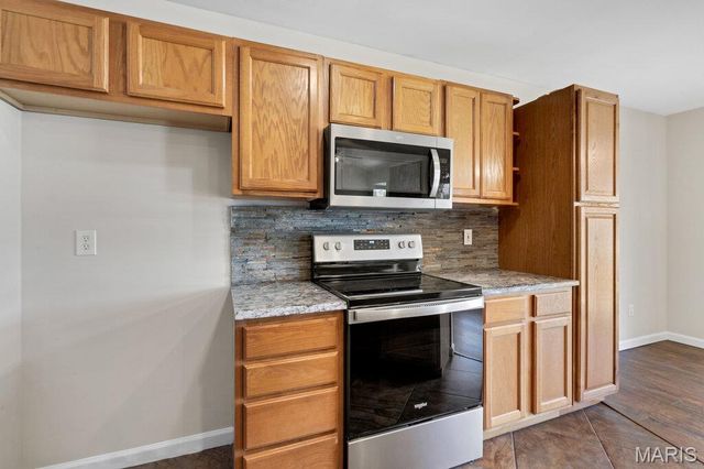 907 Sherwood Drive, Warrenton, MO 63383