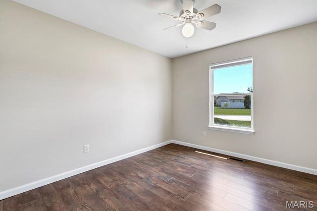 907 Sherwood Drive, Warrenton, MO 63383