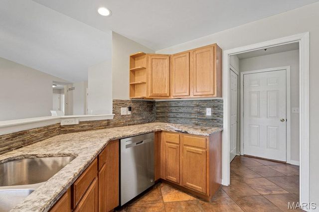 907 Sherwood Drive, Warrenton, MO 63383