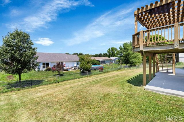 907 Sherwood Drive, Warrenton, MO 63383