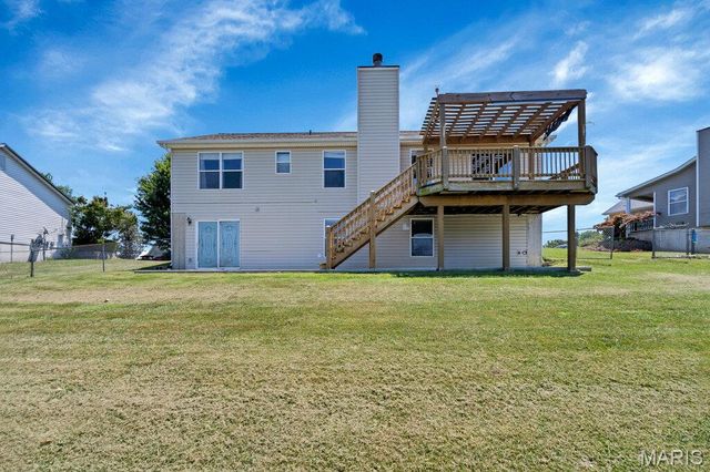 907 Sherwood Drive, Warrenton, MO 63383