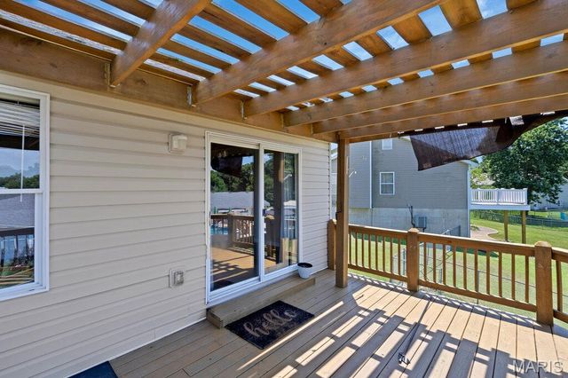 907 Sherwood Drive, Warrenton, MO 63383