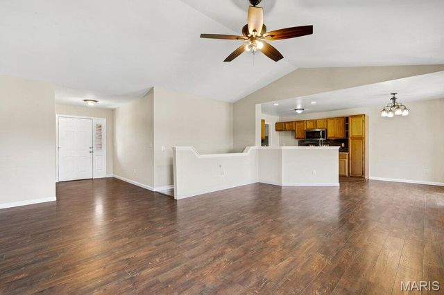 907 Sherwood Drive, Warrenton, MO 63383