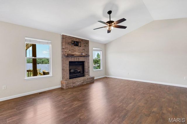 907 Sherwood Drive, Warrenton, MO 63383
