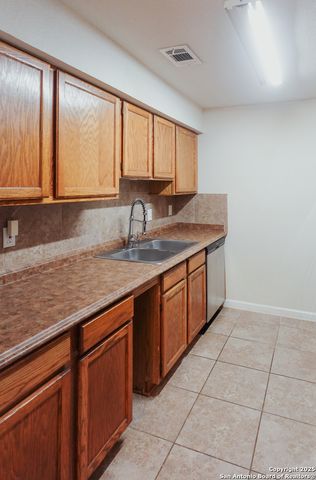4119 Medical Dr Apt F104, San Antonio, TX 78229