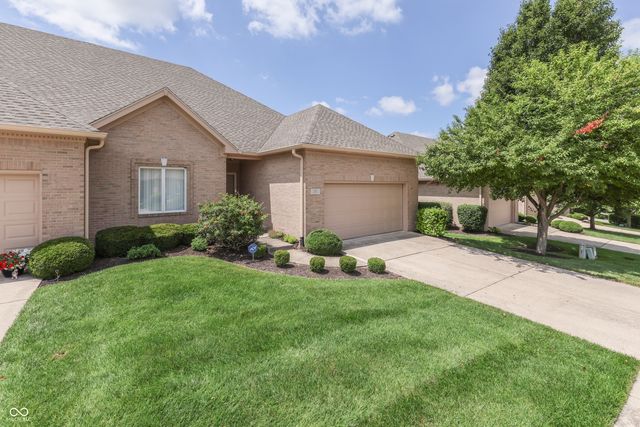 1496 Heron Ridge Boulevard, Greenwood, IN 46143
