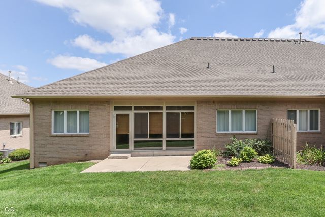 1496 Heron Ridge Boulevard, Greenwood, IN 46143