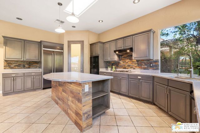 39362 Blossom Circle, Palm Desert, CA 92211