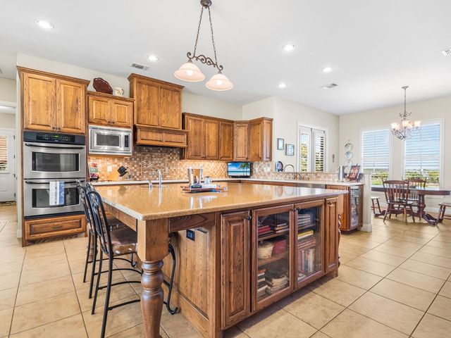 1000 S Landmark Road, Kerrville, TX 78028