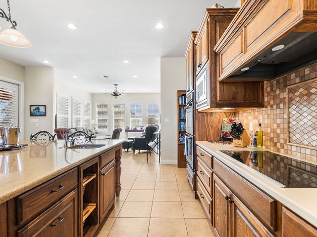 1000 S Landmark Road, Kerrville, TX 78028