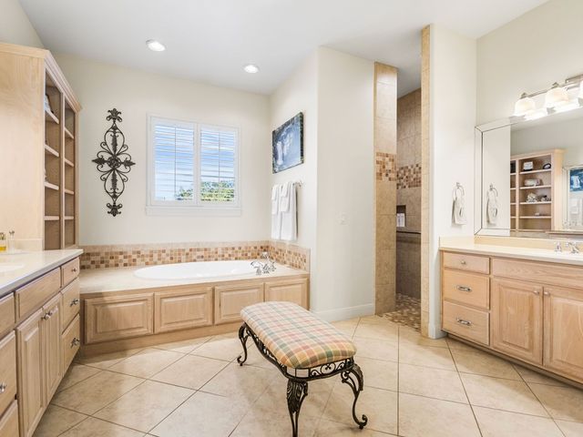 1000 S Landmark Road, Kerrville, TX 78028