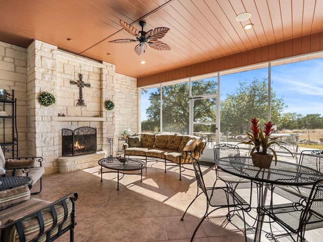 1000 S Landmark Road, Kerrville, TX 78028