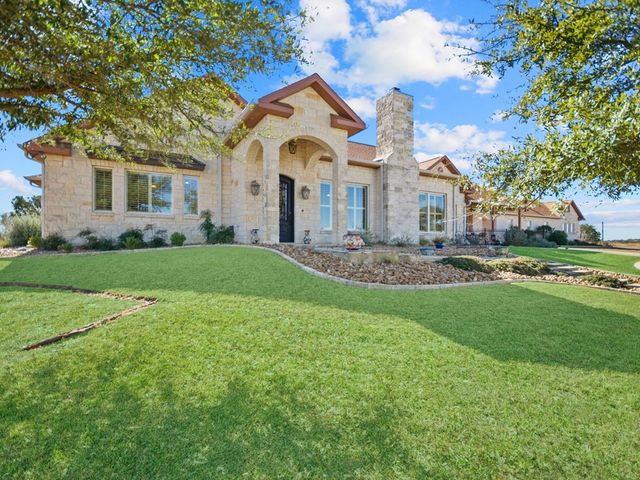 1000 S Landmark Road, Kerrville, TX 78028