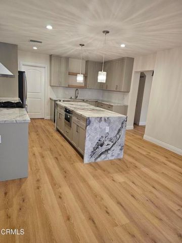 9682 Hillhaven Avenue, Tujunga (los Angeles), CA 91042