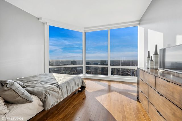 401 N Wabash Avenue 70D, Chicago, IL 60611