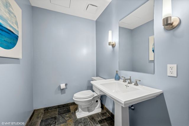 401 N Wabash Avenue 70D, Chicago, IL 60611