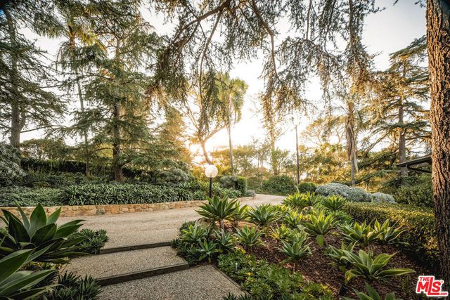 803 Cima Linda Lane, Santa Barbara, CA 93108