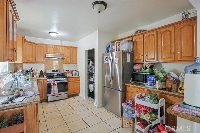 410 E 60th St, Long Beach, CA 90805