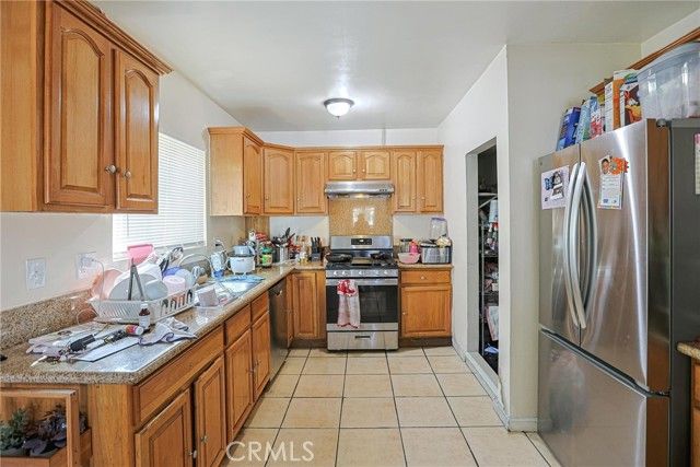 410 E 60th St, Long Beach, CA 90805