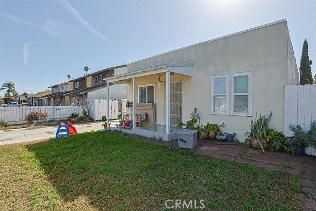 410 E 60th St, Long Beach, CA 90805