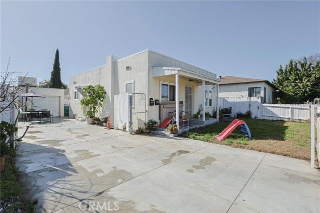 410 E 60th St, Long Beach, CA 90805
