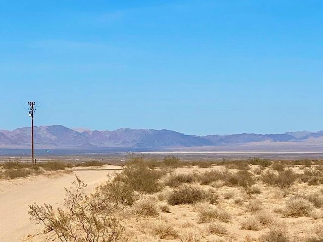 138 Amboy Road, 29 Palms, CA 92277