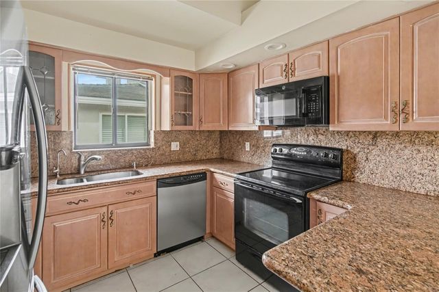 1000 SE 7th Avenue, Pompano Beach, FL 33060