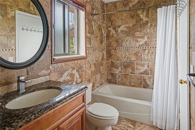 1000 SE 7th Avenue, Pompano Beach, FL 33060