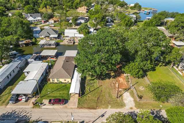 3410 Tahitian Court, Granbury, TX 76048