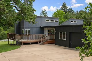 4878 Grove St, Sonoma, CA 95476
