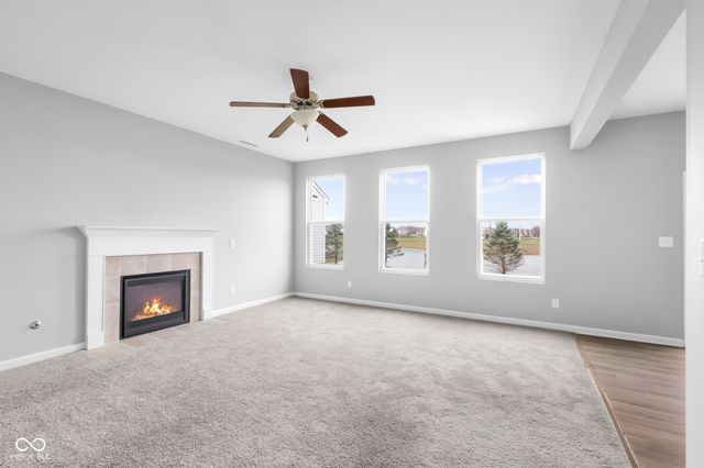 2216 Creek Bank Drive, Columbus, IN 47201